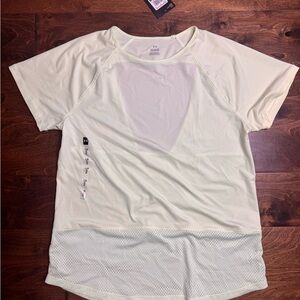 Under Armour Breathelux Tee Pale Green Performance Tee NWT
